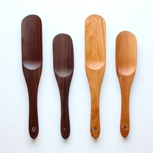 Cuchara maciza de madera de Acacia con logotipo personalizado, utensilio de cocina de madera Natural para mezclar, herramienta de cocina versátil - Product Image 1