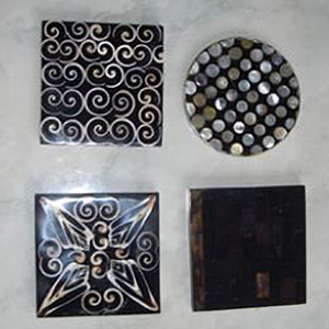 Vajilla de cristal de Conus Cut Art, Joyería de Conchas Marinas, Vajilla y Manteles Individuales, Motivo Blanco y Negro, Tamaño 10 cm, Juego de 4 Piezas - Product Image 2