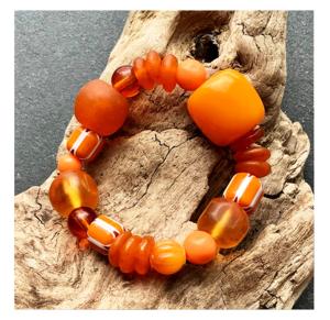 Collar Artesanal Religioso de Cuerno de Búfalo Multicolor en Estilo Ecológico con Tamaño y Color Personalizables - Product Image 4