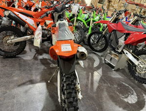 OFERTA AL POR MAYOR: Motocicleta Enduro KTM 450 XCF-W 2026 de 6 Velocidades y 4 Tiempos, 100% Auténtica - Product Image 3