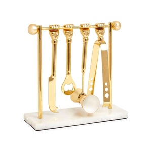Juego de Herramientas de Barra Doradas Modernas con Soporte para Apartamento y Fiestas, Elegantes Accesorios de Cóctel de Acero Inoxidable para Bar en Casa - Product Image 4