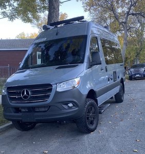 Motorhome Camper 4 Person Off-Road Camping Vehicle. - Product Image 4