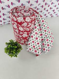 Colcha Reversible de Algodón con Estampado Floral Jaipuri, Ropa de Cama India Hecha a Mano - Product Image 4