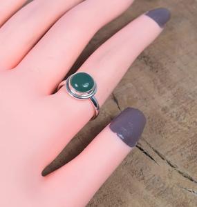 Anillo hecho a mano de Plata de Ley 925, ajuste de bisel de piedras preciosas de ónix verde Natural, anillo fino clásico perfecto para compromiso de boda - Product Image 4