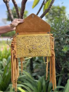 Sac à main à franges artisanal de dernière génération, en cuir véritable, fait à la main, avec des outils de sculpture, couleur jaune, sac bandoulière, sacs élégants de style western - Product Image 2
