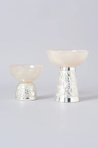 Cuenco de resina decorativo de lujo hecho a mano para cocina y Mesa de la mejor calidad con base de metal en relieve para fiesta de boda - Product Image 5