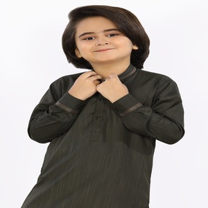 VENTE EN GROS. 2025 Nouveau design sur mesure shalwar kameez Designs pour les enfants avec 100% meilleure qualité - Product Image 1