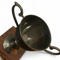 Trophée en laiton antique, style vintage classique rétro, avec logo, base en bois, socle portable pour la présentation de ballons de football, Trophée Geoffrey