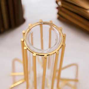 แจกันกรอบเหล็กสีทองในโลหะที่ทันสมัยเหมาะสำหรับการตกแต่งบ้านที่ทันสมัยและการจัดแสดงดอกไม้ที่หรูหรา - Product Image 3