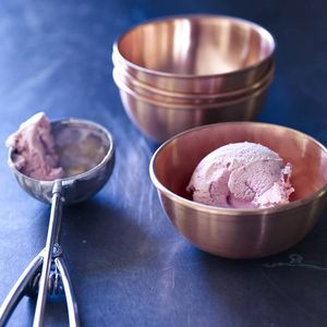 Taza de helado de latón hecha a mano con acabado Premium para servir postres en hoteles o restaurantes étnicos festivos - Product Image 4