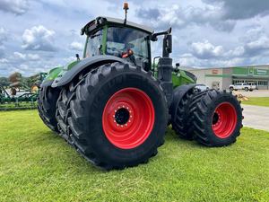 Performances fiables pour les opérations sur le terrain à grande échelle, le 2022 Fendt 1050 Gen2 est un tracteur haut de gamme - Product Image 3