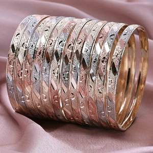 Vente en gros de bracelets plaqués or 3 tons, bracelets de mode plaqués or 3 tons, bracelets remplis de tons multiples, bracelets de formation tricolores. - Product Image 1