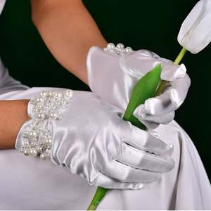 Gants Bridella MM13 en perles blanches et satin, doux et flexibles, pour mariages, bals de fin d'année et événements formels - Product Image 2