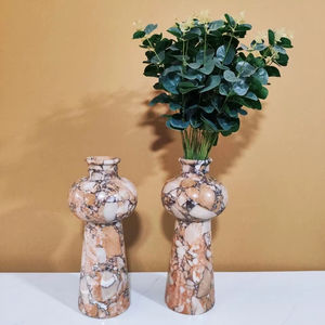 Vase à fleurs en marbre lisse personnalisable pour une utilisation décorative, rehaussant l'intérieur de la maison avec une élégance subtile de pierre - Product Image 1