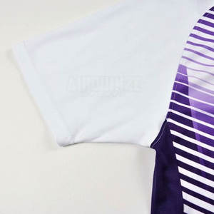 Uniforme de football en polyester léger personnalisable pour adultes, vêtements de sport de football confortables et respirants, disponibles en ensembles - Product Image 4