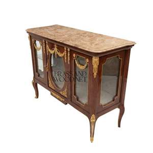 Vitrina de Madera de Lujo con Tapa de Mármol y Adornos de Latón - Product Image 3