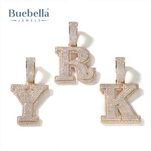 Venta al por mayor personalizado 925 plata y oro blanco plateado 3D letras de La Baguette estilo Hip Hop colgante Moissanite en diseño de letras de la A-Z - Product Image 4