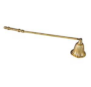 Apagavelas Navideño de Metal, Hecho a Mano, Ecológico, Duradero, con Diseño Clásico y Acabado Dorado para Decoración del Hogar - Product Image 5