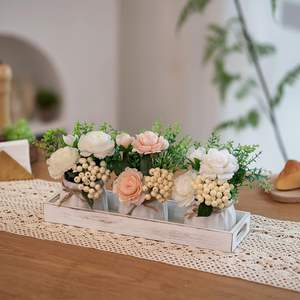 Plateau de service décoratif en bois: Plateau rustique long et étroit pour bougie en bois de ferme avec poignées découpées rectangulaires - Product Image 3