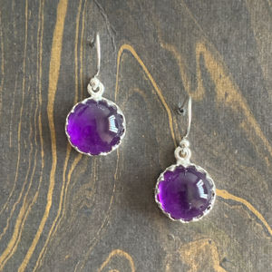 Pendientes de Cristal de Amatista de 6.4 Gramos, Accesorio de Moda Elegante y Lujoso - Product Image 1