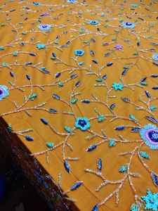 Tissu en filet 100% soie avec broderie 3D perlée à la main, dentelle de luxe tricotée, style uni pour la literie et les vêtements de mariage - Product Image 2