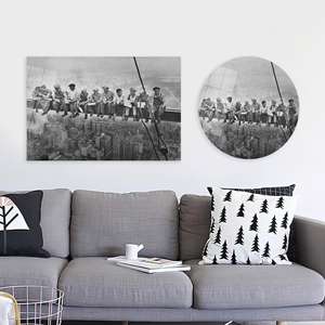 Foto vintage de construcción en Nueva York: Arte impreso en lienzo de una comida al aire libre en un rascacielos, arte en vidrio templado - Product Image 1