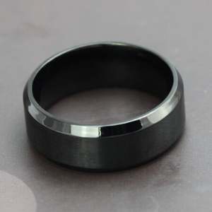 Jeulia <b>Black</b> <b>Titanium</b> Steel Men's Geometric Engagement <b>Ring</b> - Product Image 3