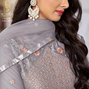 Filet papillon élégant Splendeur hivernale Salwar Kameez Japon Fond en satin avec intérieur Santoon pour les occasions spéciales - Product Image 1