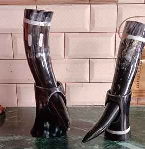 Cuerno para beber vikingo de búfalo de primera calidad 100% - Product Image 1