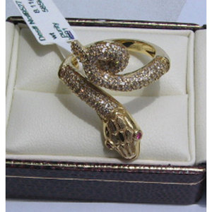 แหวนเปิดรูปงูสีทองประดับเพชรทรงรีและทับทิมขนาดเล็ก 2 เม็ด - Product Image 1