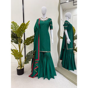 Dernier costume de créateur Sharara Tissu crêpe naturel avec paillettes et fil Vêtements de soirée élégants Dupatta pour femmes - Product Image 1