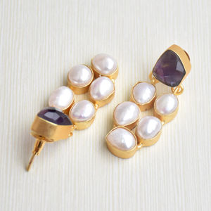 Boucles d'oreilles en laiton de qualité supérieure, plaquées or, avec perles et pierres organiques, texture laiton mat, sans nickel, durables, export en gros - Product Image 6