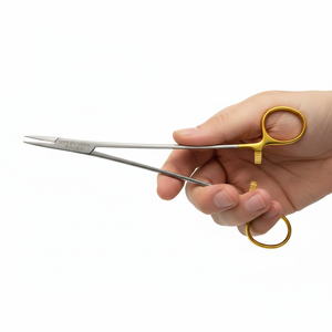 Porte-aiguilles en carbure de tungstène de haute qualité, pinces Mayo Hegar, porte-aiguilles chirurgical avec anneaux dorés - Product Image 3