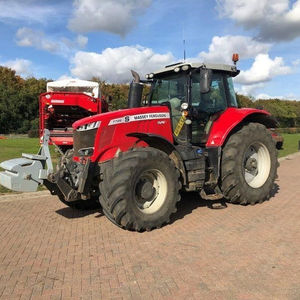 Nueva condición Tractores Manual Caja de cambios Dirección derecha Cuero oscuro Interior Diesel Euro VI Estándar de emisión R20 Tamaño del neumático - Product Image 1