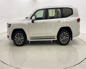 Used 2022 Toyota-Land Cruis GXR 4 READY TO SHIP - Product Image 3