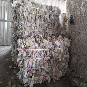 Obtenez de la ferraille de bouteilles de lait HDPE de qualité supérieure Livraison rapide disponible à l'achat Parfait pour un usage industriel et commercial - Product Image 3