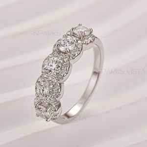 Anillo de Media Eternidad de Tres Piedras de Circonita y Oro de 14k de Alta Calidad, Certificado por GIA, Joyería Fina de Compromiso Más Vendida, Creada en Laboratorio - Product Image 3