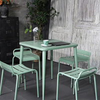 Chaises de bistrot en métal vert poivré, lot de 2, empilables, modernes, pour intérieur/extérieur, assise en fer de 18 pouces, pour appartement, hôtel, salon et jardin