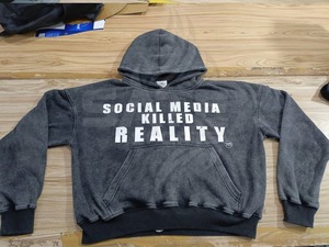 Sweat-shirt unisexe surdimensionné en molleton de coton 400 GSM délavé à l'acide, impression sérigraphique, coupe régulière, hiver, délavé à l'acide, usé - Product Image 4