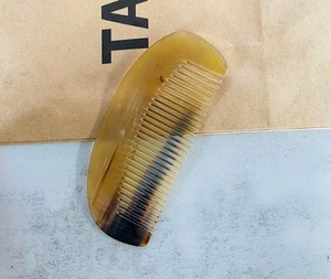 Exquisito peine de pelo de bolsillo de cuerno de buey natural peine de cuerno de búfalo de sándalo verde natural para hombres y mujeres al precio más bajo - Product Image 4