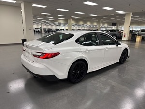 NOUVELLE OFFRE POUR UN VÉHICULE CAMRY SEDAN 2025 À FAIBLE KILOMÉTRAGE (D'OCCASION) - Product Image 3