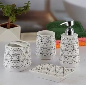 Elegante juego de baño de mármol verde organizador duradero con nuevos usos perfecto para la oficina del hotel y los elementos esenciales del baño de invitados - Product Image 5