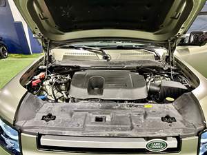 USADO EN BUEN ESTADO, VOLANTE A LA IZQUIERDA |   CONDUCCIÓN DERECHA |   DEFENDER 130 SE TURBO 2023, 6 CILINDROS, TRACCIÓN EN LAS CUATRO RUEDAS, ASIENTOS EN LA TERCERA FILA - Product Image 2