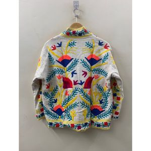 Veste réversible en coton The Poppy Garden, ivoire et motif fleurs sauvages, col montant, vêtement d'extérieur fini pour les saisons printemps et automne - Product Image 6