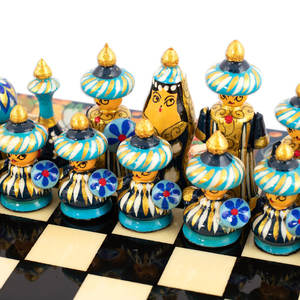 Jeu d'échecs en bois de noyer peint Novica, jeu de société classique artisanal, portable pour les voyages, jeu de société familial en intérieur et en extérieur - Product Image 4