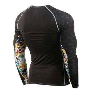 Protector de erupción de compresión para hombre de manga larga reciclado de alta calidad Impresión personalizada para entusiastas de MMA - Product Image 2