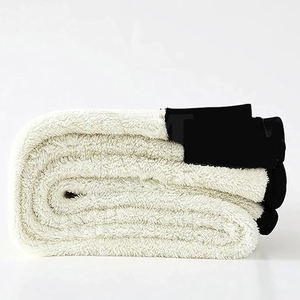 Haute qualité femmes laine mi-taille Legging Style décontracté Logo positionné polaire tissu pour Yoga en gros au Pakistan - Product Image 4