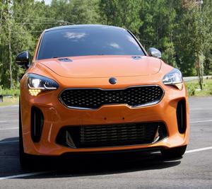 2021 Kia Stinger GT Limited Gasolina, bajo kilometraje - Product Image 1