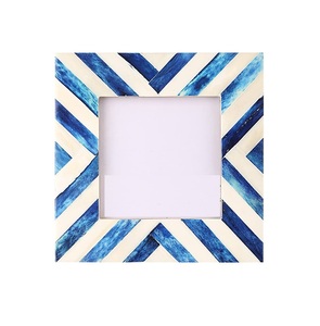 Marco de Fotos Artesanal de Madera y Resina con Logotipo Personalizado, Diseño de Epoxi Transparente, Decoración Contemporánea Minimalista, Hecho a Mano, Personalizable - Product Image 4
