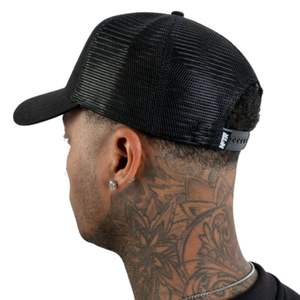 Gorra Trucker de Malla para Hombre, Estructurada, con Cierre a Presión, Visera Curva, Paneles Traseros Transpirables, Logotipo Bordado, Talla Única - Product Image 3